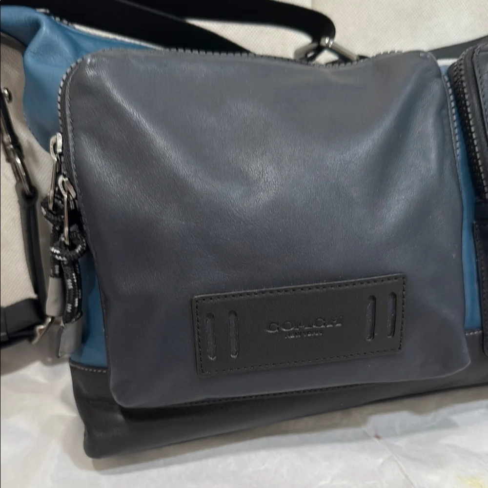 NWOT - COACH LEATHER RANGER POCKET MESSENGER BAG #1953